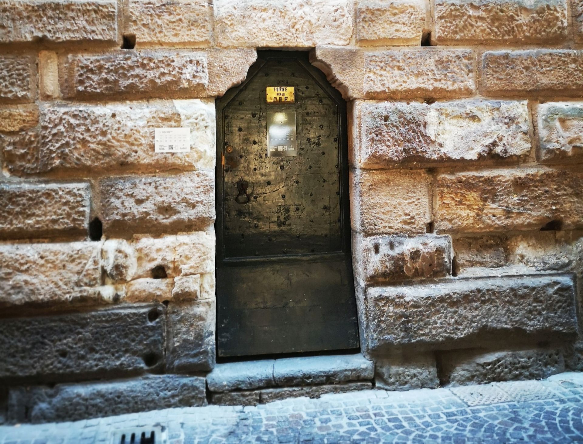 porta della torre delle ore