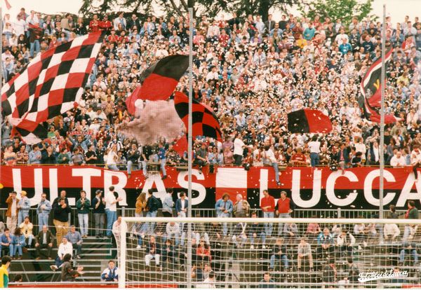 Lucca120 - gli ultras della curva ovest