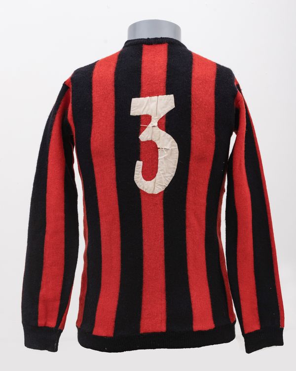 Lucchese120 - la maglia del terzino della lucchese con il numero 3